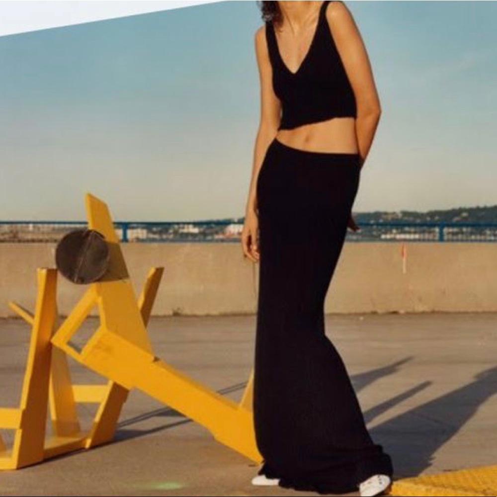 Zara long skirt ribbed knit 100% Wool size S